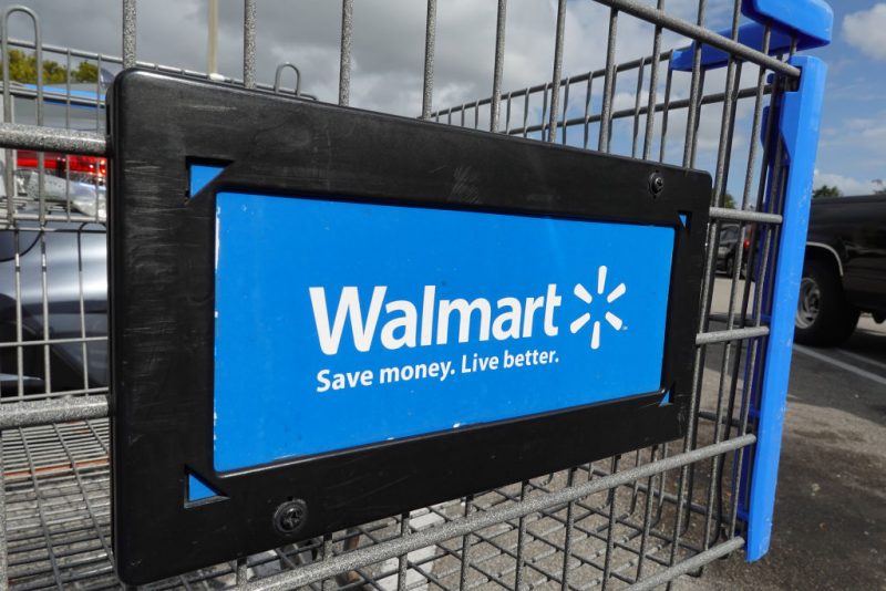 Walmart raises minimum wage Long Island, NY
